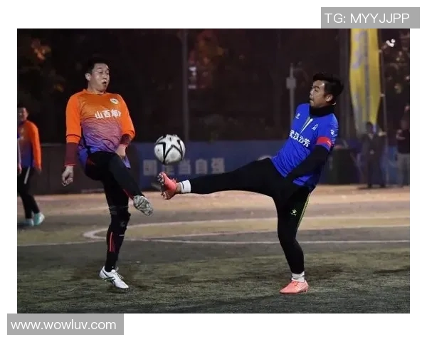 足球明星齐聚为中国加油展现团结力量与激情的精彩瞬间