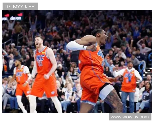 2013年雷霆与尼克斯激战回顾：篮球场上的巅峰对决与精彩瞬间